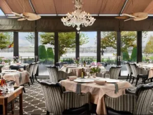 Windows Restaurant at Hotel d'Angleterre