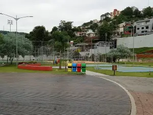 セントラウ・デ・ジョアサバ・イヴァン・オレステ・ボナト公園