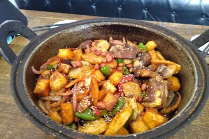 Laozhongjiaqingzhenkaoyangpai (mingchiguangchang)