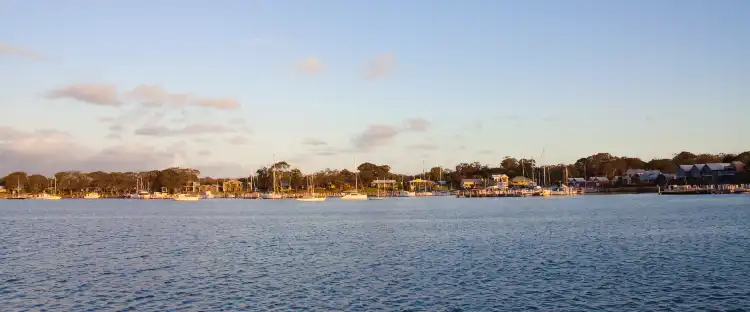 Hotels in Raymond Island