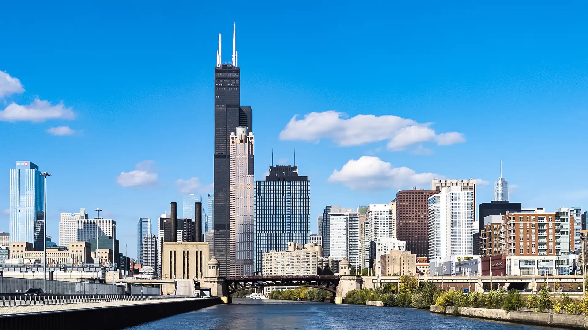 Hotels near Willis Tower