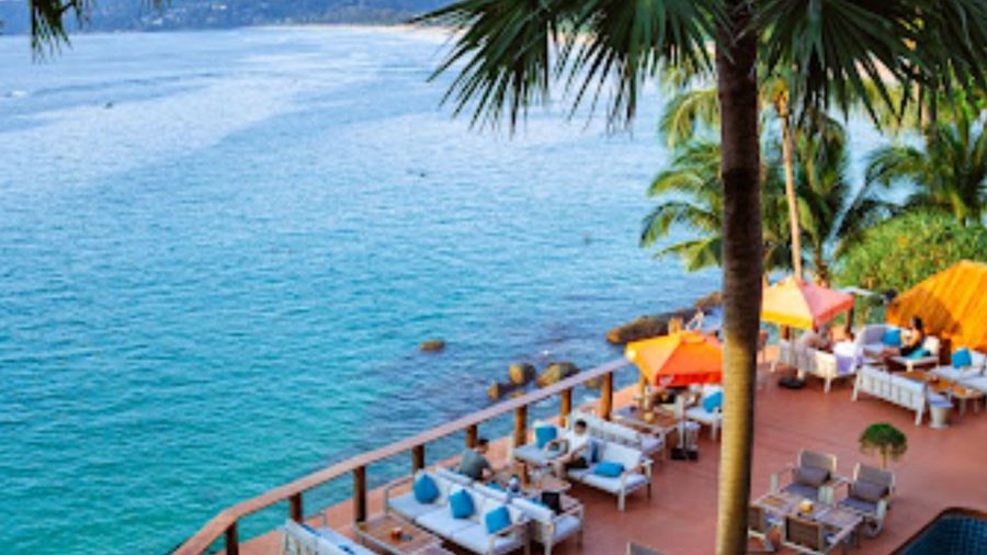 The Commune | Terrace & Bar