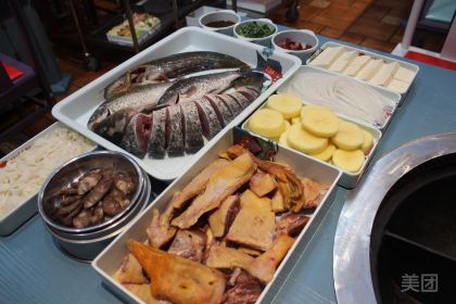 威虎山庄铁锅炖