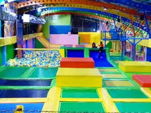 Skyjumper Trampoline Park - Pune
