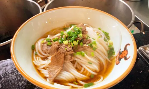 津市刘聋子粉馆(张家界总店)