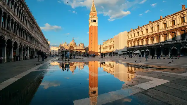 Hotels near St Mark's Campanile