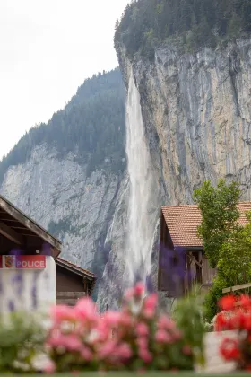 Отели с услугой бассейном в г. Лаутербруннен