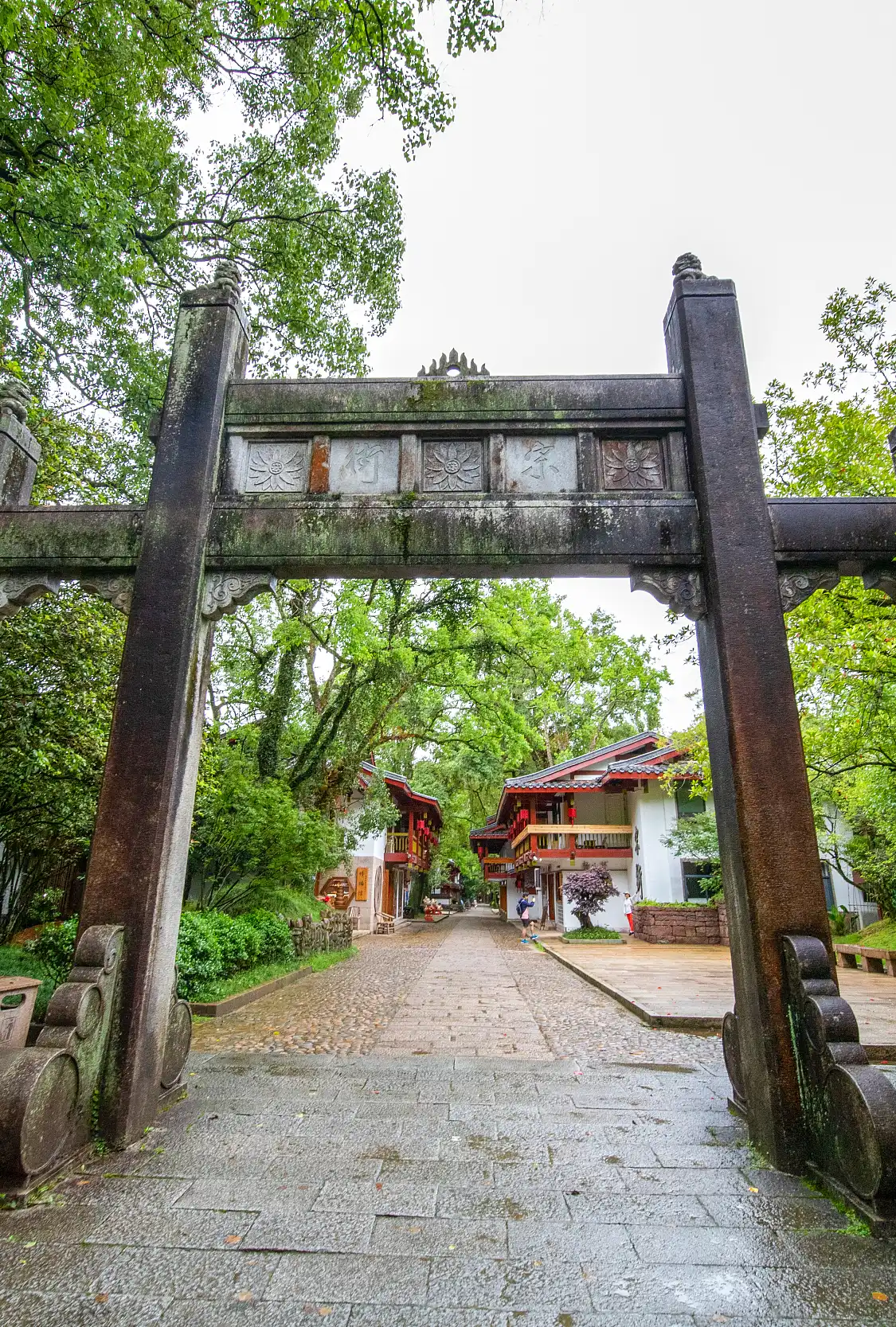 Hotels near Songjie Street