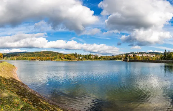 尼斯河畔亞布洛內茨