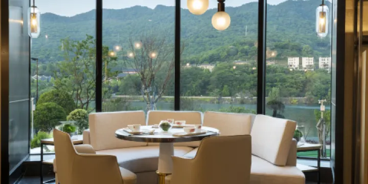 東江湖泊漫酒店·LuTing麓庭·中餐廳