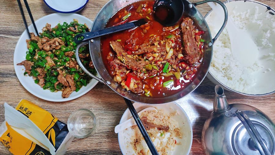 巴蜀炊烟中式餐馆