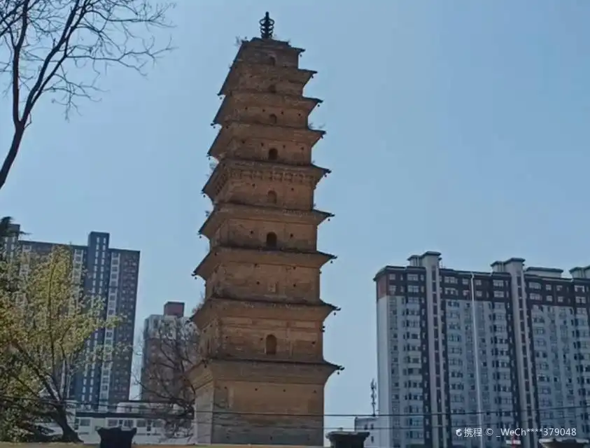 Hotels near Jingjin Pagoda