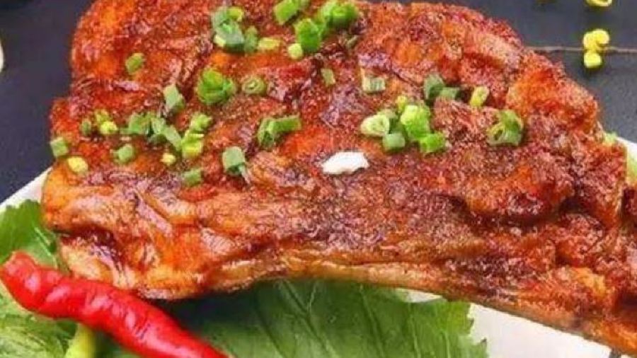 利焱特色烤羊腿(龙凤家园店)