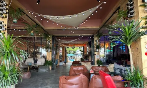 FEZ PUB
