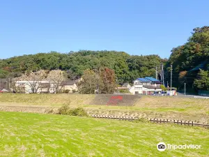Yoshimi Hyakuana Tombs
