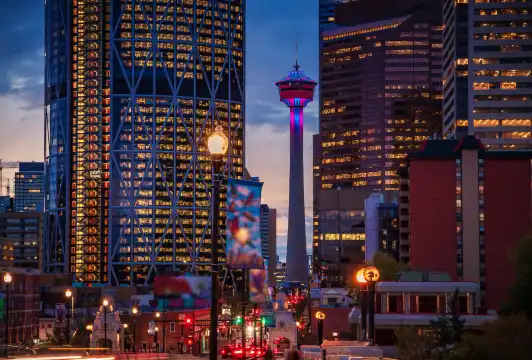 カルガリー・タワー周辺のホテル