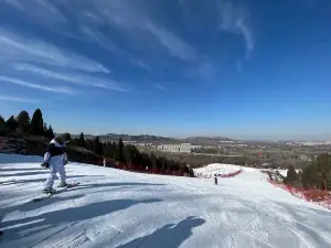 Qingzhou Tuoshan Skiing Resort