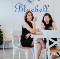 Bluebell cafeที่จัดมุมหลายหลายในเมืองทอง