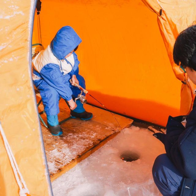 ตกปลาใต้น้ำแข็ง (Ice Fishing) ที่ฮอกไกโด