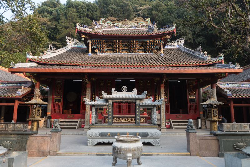 Yinna Mountain (Lingguang Temple)