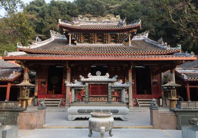 Yinna Mountain (Lingguang Temple)