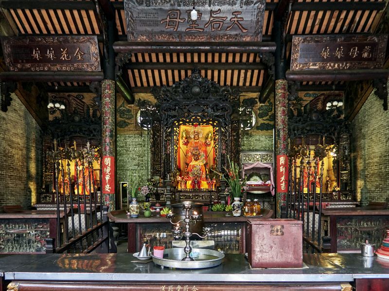 Ba Thien Hau Temple