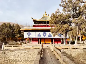 羅布林卡