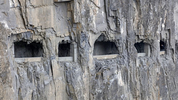 Xiya Valley Mountain Tunnel
