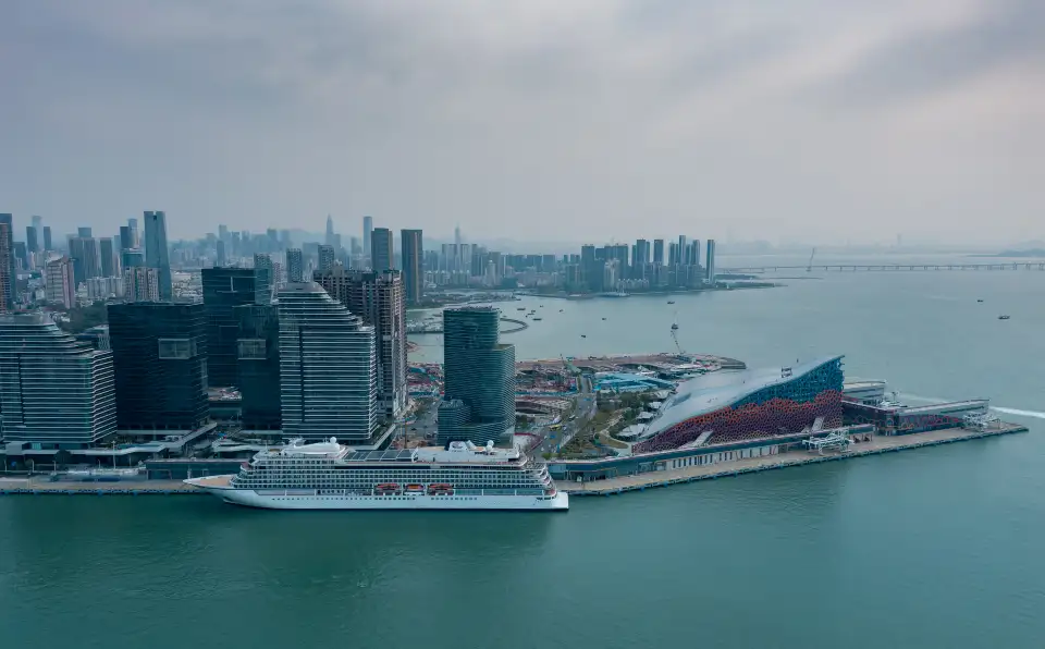 Ferry: Hong Kong to Zhuhai Comfortable Sea Crossing