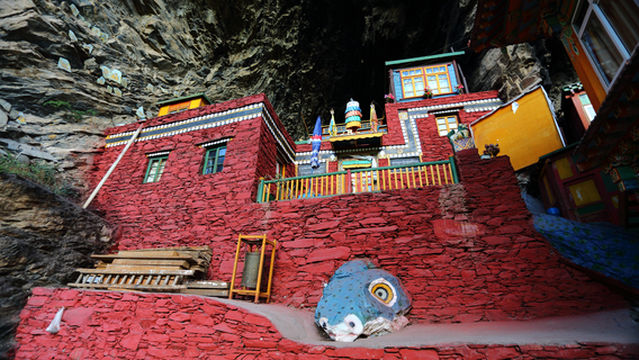 Piluzhena Shrine Cave