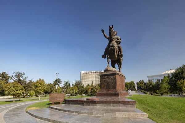 Amir Temur Square