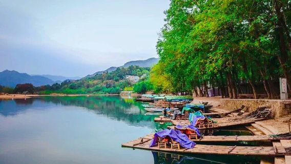 Nanxijiang Bamboo Raft Drifting