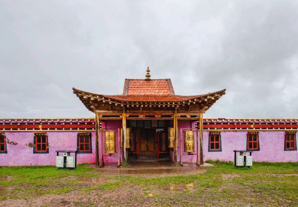 Qinghai Lake National Key Scenic Area - Ga'rila Temple