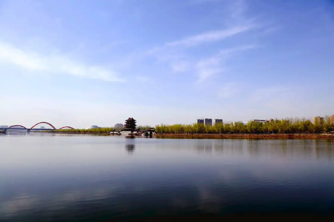 Hotels near Fenhe Park