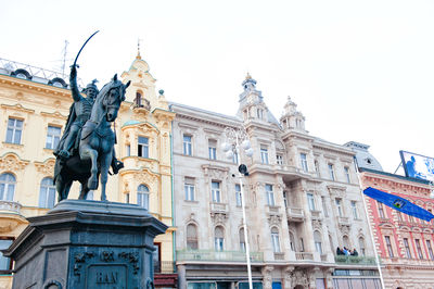 Ban Josip Jelačić Statue