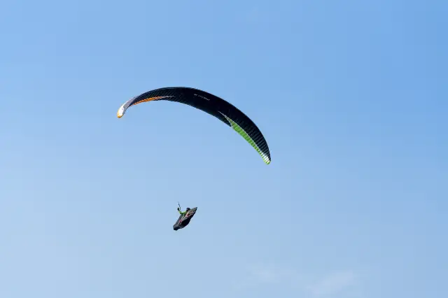 Paragliding in Da Nang