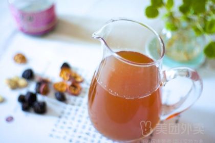 Grandma Liang's 20-Year-Old Traditional Braised Pork with Glutinous Rice