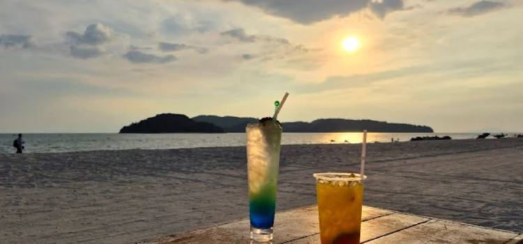 Kalut Cafe And Bar