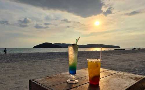 Kalut Cafe And Bar
