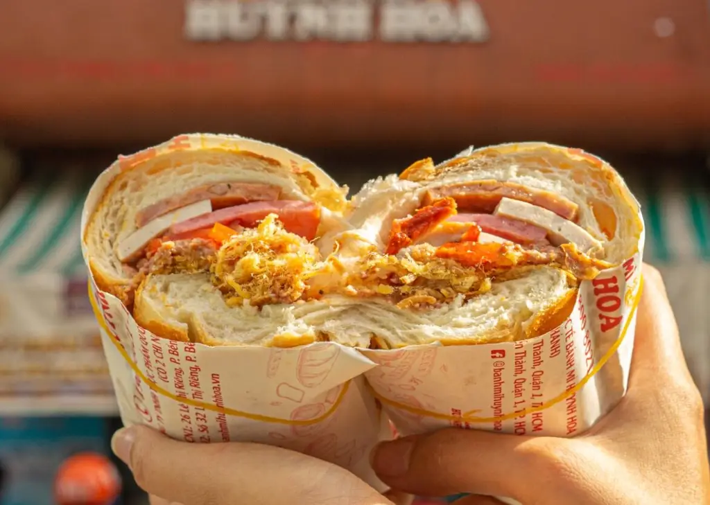 Banh Mi Hong Hoa