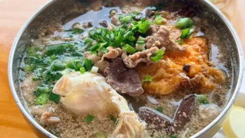 楊婆白露塘殺豬粉 in 郴州