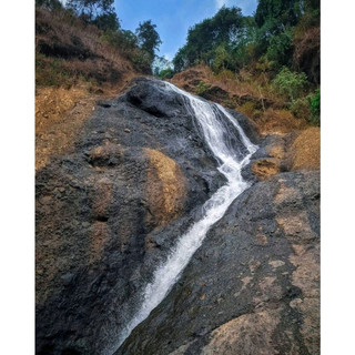 Winong Waterfall has a unique characteristic, which is its slanting landscape. Due to this uniqueness, most visitors want to climb up to the top as it is considered safe and easy. Another important feature is called Watu Kelir – three big stones residing near to the falls. One of them is located exactly under the waterfall, while the others reside side by side near to the first stone. They also become an interesting object for photography among the tourists. Some of the visitors prefer to reach and stand on them than any kind of activities, though.
The plus point is related to its facilities. It is true Curug Winong is located in a secluded area, but there have been good facilities like toilets and local vendors. In other words, you can buy snacks and drinks at the location cheaply. The fact is they can bargain if they can talk a bit Bahasa Indonesia. The local sellers are quite friendly, after all. Moreover, some of them would be a guide for tourists. Have no worries. Their rate is affordable for everyone.
#summervacation#hikingtrails#urbanexplorer