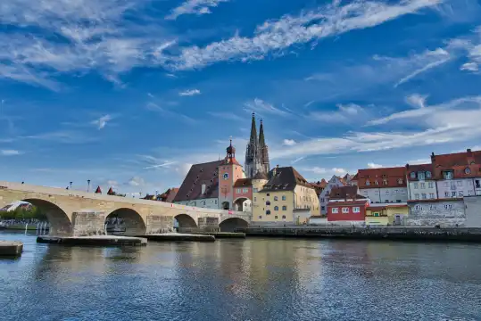 鄰近雷根斯堡老市政廳的酒店