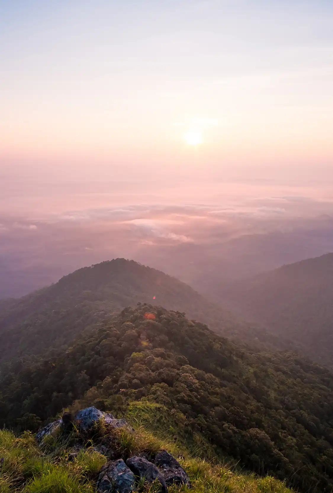 鄰近碧岩景區的酒店