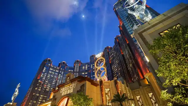 Hotels near Studio City Auditorium (Studio City Store)