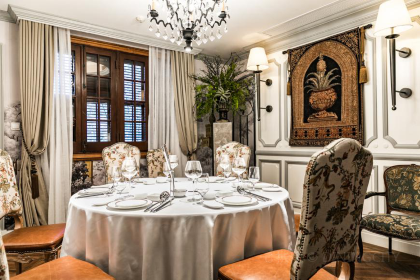 LINGJIE SEAFOOD HOT POT