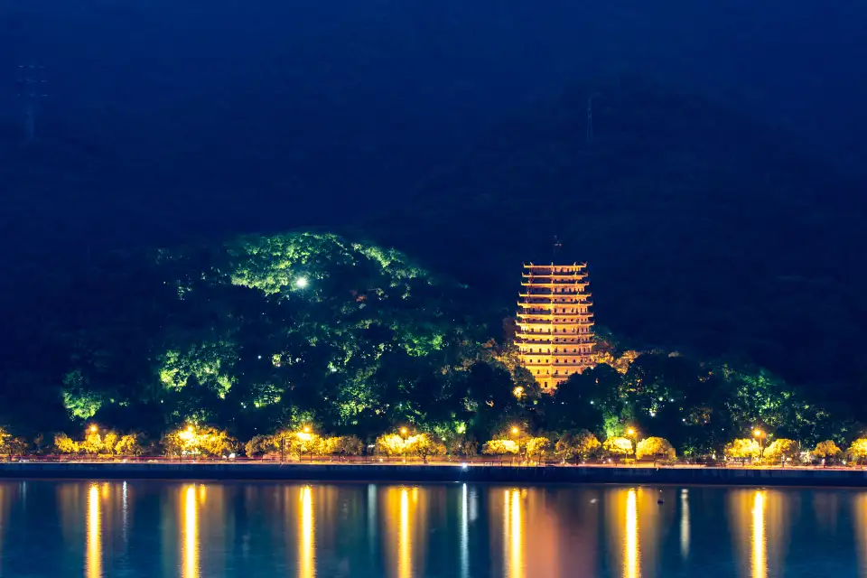 2_Liuhe Pagoda