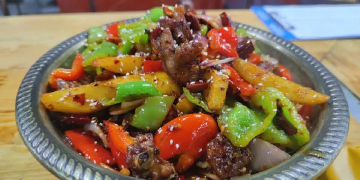 就是這個味飯館·碳火鍋烤肉