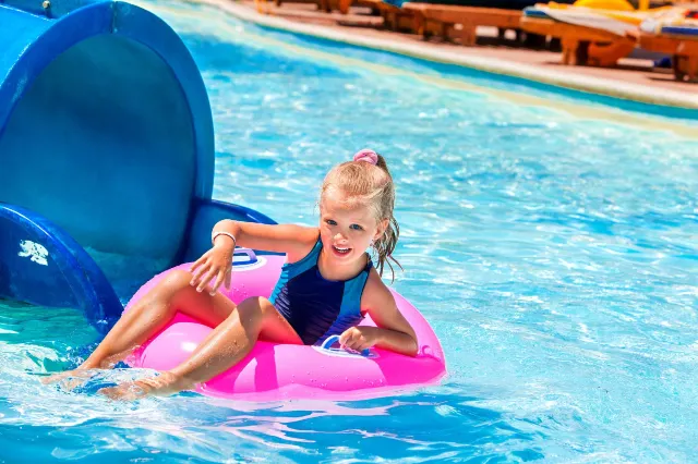 Top 8 US Water Parks to Visit for Summer 2025