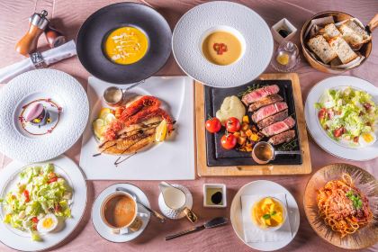 Large Eight Italy Lounge&Restaurant